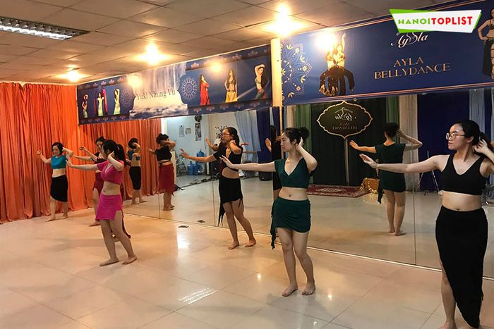 ayla-dance-studio-trung-tam-hoc-khieu-vu-quan-hai-ba-trung-ha-noi-Mytour