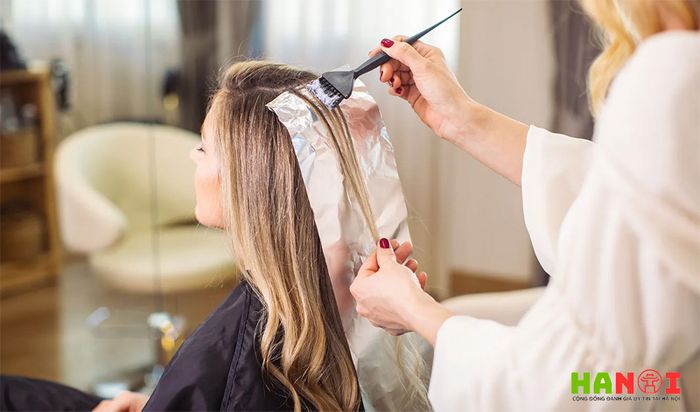dich-vu-noi-bat-tai-shiny-hair-spa-Mytour