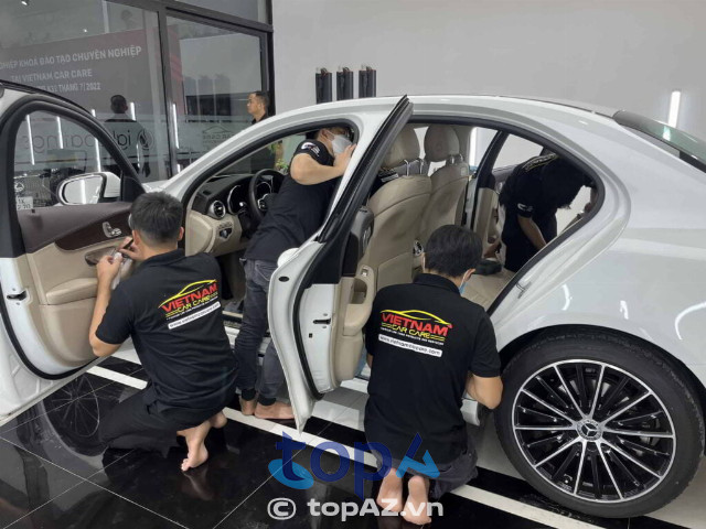 Việt Nam Car Care cung cấp dịch vụ bảo dưỡng và vệ sinh nội thất ô tô tại TPHCM