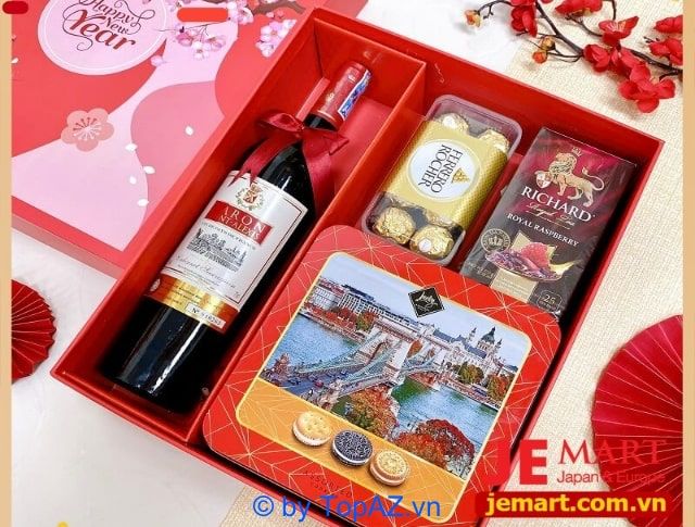 J-E Mart cung cấp một loạt các mẫu quà Tết doanh nghiệp đa dạng và cao cấp với mức giá hợp lý.