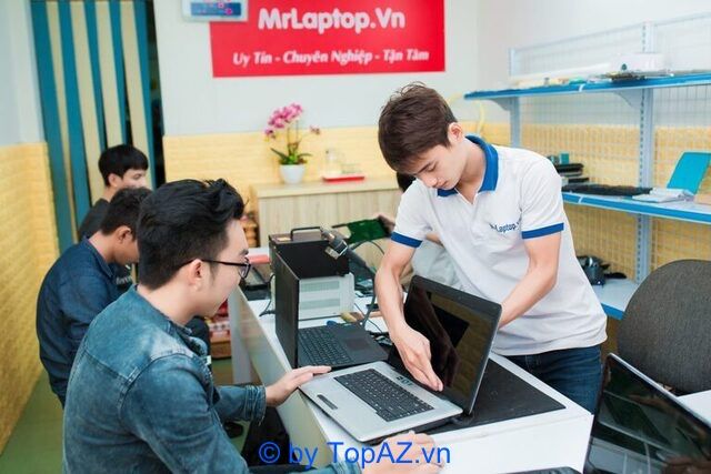 MrLaptop.vn sở hữu nhiều chi nhánh rộng khắp TP.HCM với quy mô lớn