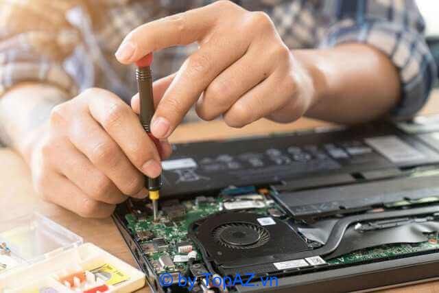 SPC Computer sở hữu đội ngũ kỹ thuật viên trình độ cao và kinh nghiệm dồi dào.