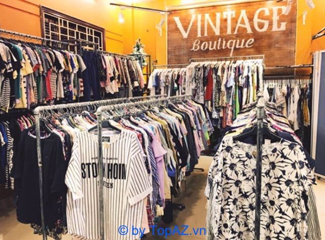 Sờn Boutique sở hữu không gian thiết kế cổ điển, trang nhã và ấm cúng.