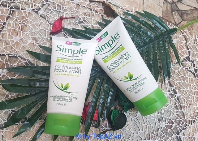 Sữa rửa mặt Simple