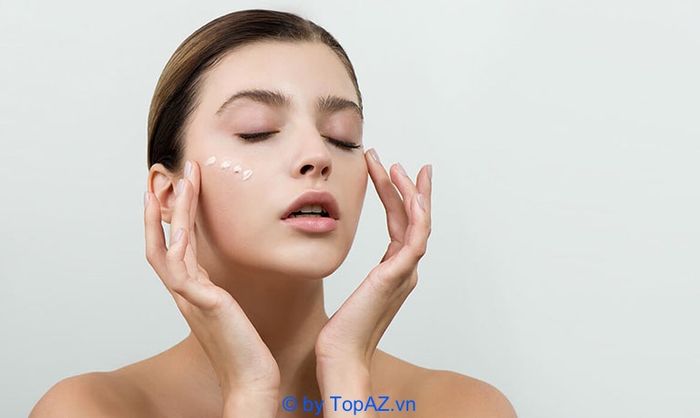 Kem dưỡng ẩm dành cho da dầu mụn