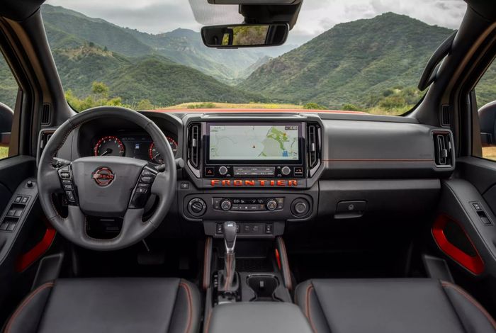 2025-Nissan-Frontier 8.jpg