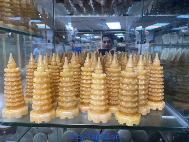 Tháp Văn Xương ngọc Hoàng Long tại Thạch Anh Việt được chế tác từ đá tự nhiên, mang đến nhiều ý nghĩa tích cực cho cuộc sống.