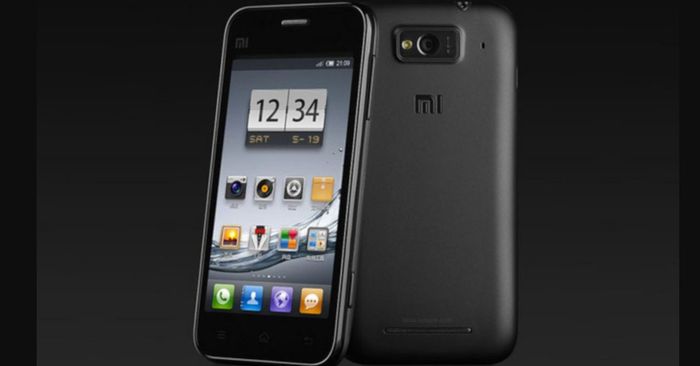 chiếc điện thoại Mi 1 đầu tiên