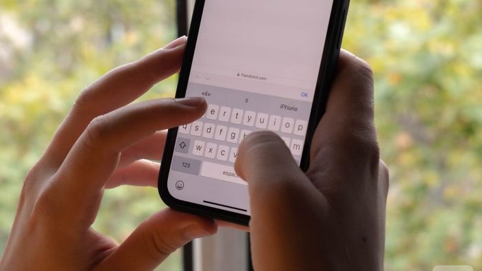 Có nên vô hiệu hóa tính năng sửa lỗi chính tả trên iPhone không?