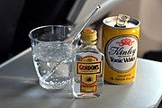 Nước tonic và rượu gin dùng để pha chế