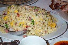 Cơm chiên Dương Châu (tiếng Trung: 扬州炒饭) tại các nhà hàng ở Mỹ