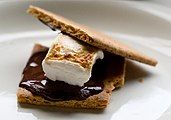 S'more tự chế tại nhà