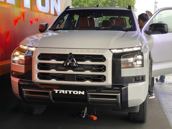 Mitsubishi Triton 2024 (5).jpg