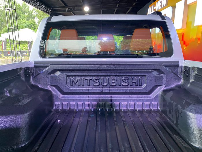 Mitsubishi Triton 2024 (24).jpg
