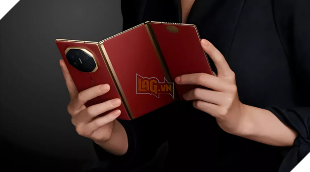 Huawei Mate XT Ultimate: Điện thoại gập có kích thước tương đương iPad, nhanh chóng trở thành sản phẩm 'hot' ngay sau khi ra mắt