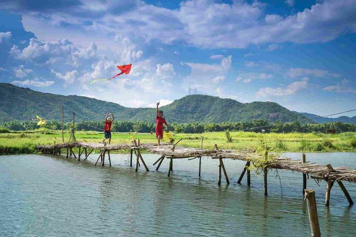 từ vựng tiếng anh lớp 9 bài 6, lối sống Việt Nam thành công toàn cầu