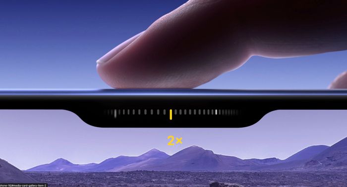 iPhone 16 được trang bị nút Camera Control hoàn toàn mới. Ảnh: Apple