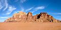 Thung lũng Wadi Rum với những di tích khảo cổ và khối đá sa thạch ấn tượng ở Jordan