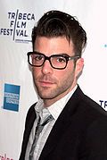Zachary Quinto với kiểu tóc undercut vào năm 2009