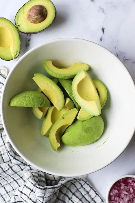 Guacamole: Sốt bơ ngon lành với cách làm dễ dàng