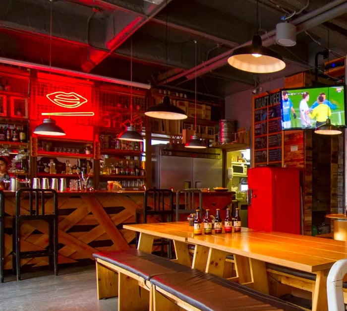 Inside view of Chelarte Cerveza Artesanal bar in Bogotá