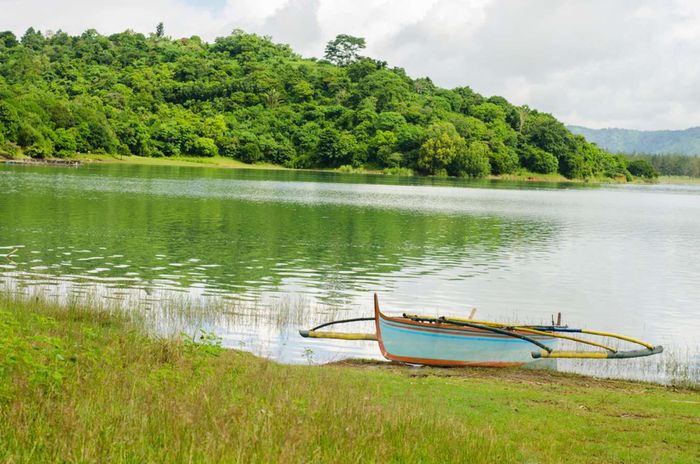 Hồ Mapanuepe Tại Marcelino