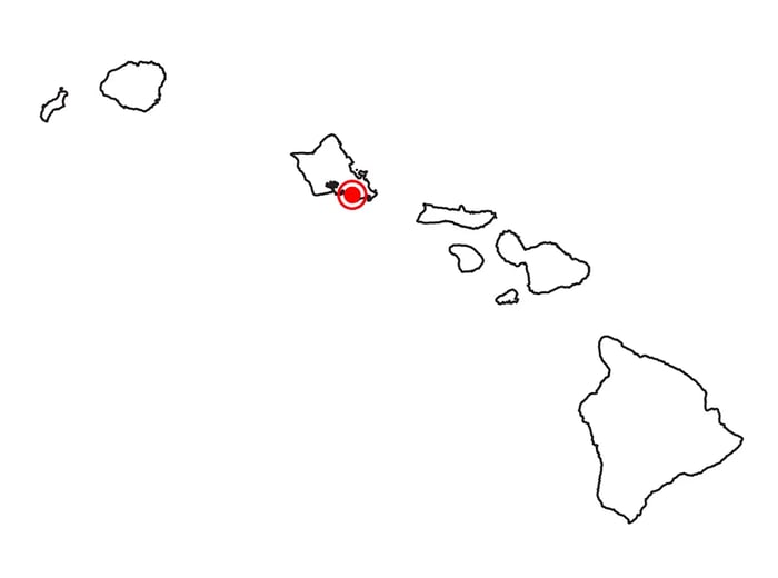 A map of Hawai’i highlights Honolulu with a red dot.