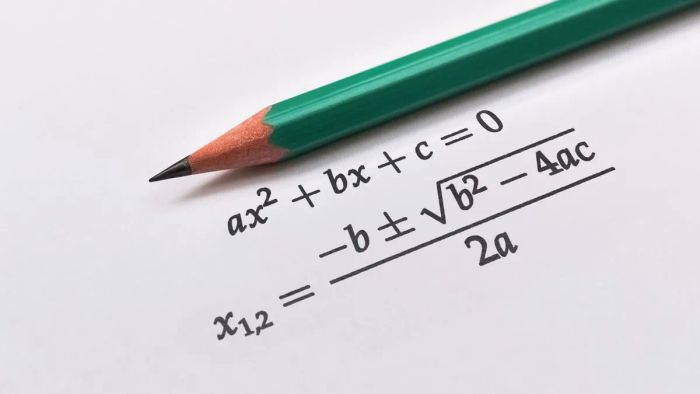 Phương trình bậc hai (Quadratic Equations)