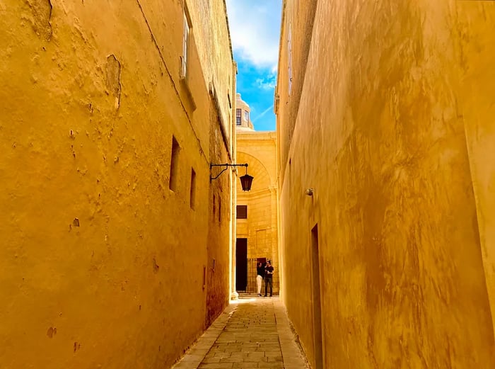 The golden-toned alleys of Mdina