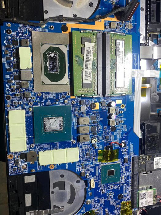 Hình ảnh Gia Nguyễn Laptop 2