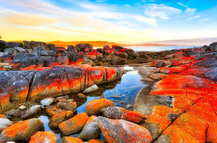 Sunrise over Binalong Bay / Bay of Fires on Tasmania's east coast