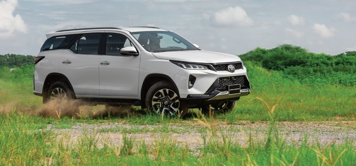 Toyota Fortuner_3.jpg