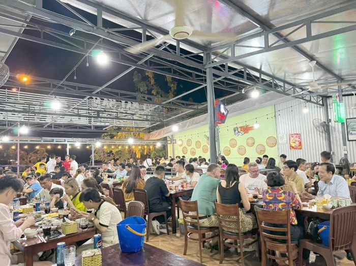 Quán Hải Sản Bốn Bao hình 1