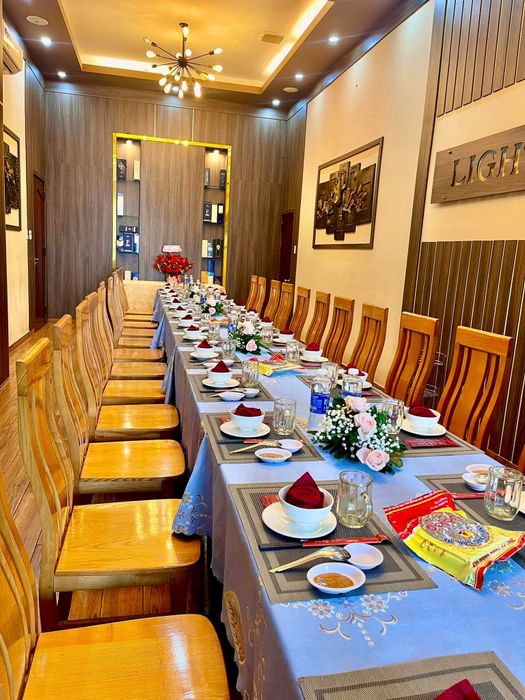 Hình ảnh Light Star Restaurant 2