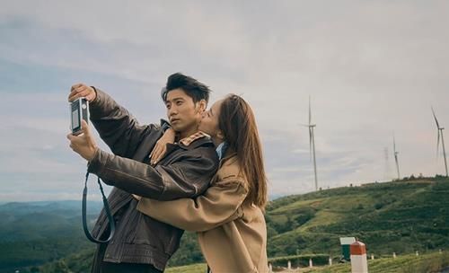 12 chòm sao nam có thích con gái chủ động không?