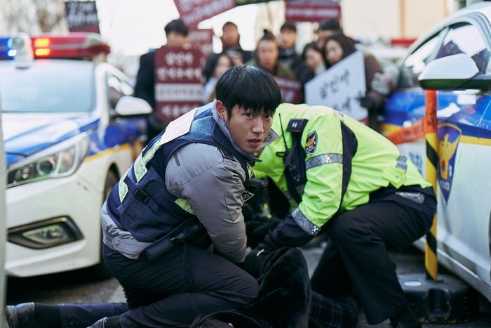 Diễn xuất của Jung Hae In rất ấn tượng khi thể hiện vai diễn của một kẻ sociopath đáng sợ.