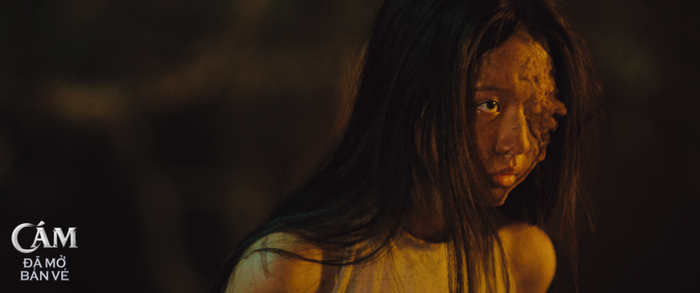 Cám là một cô gái hiền lành, sống khép mình với gương mặt dị dạng