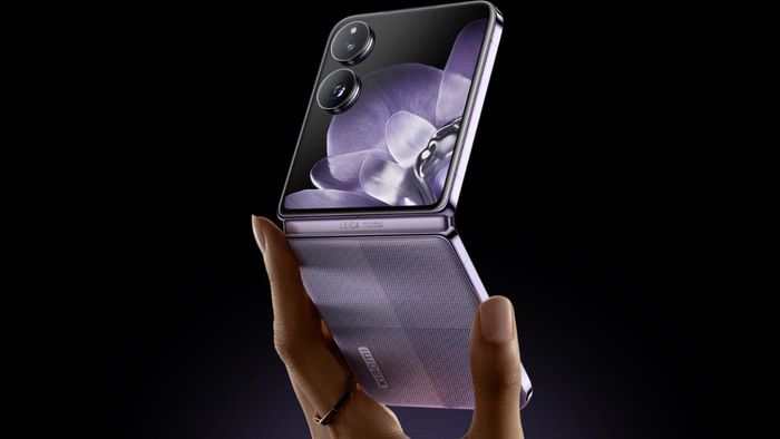 Xiaomi MIX Flip được giới thiệu ra thế giới