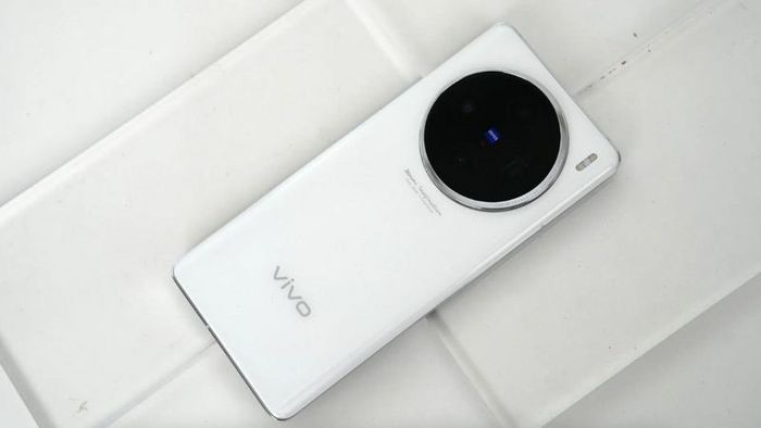 Thông tin rò rỉ về Vivo X200 Ultra
