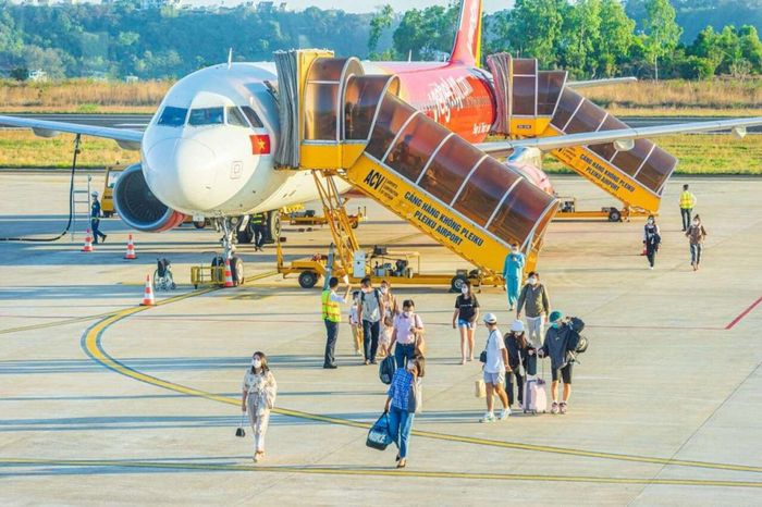Vé máy bay đến Hà Nội