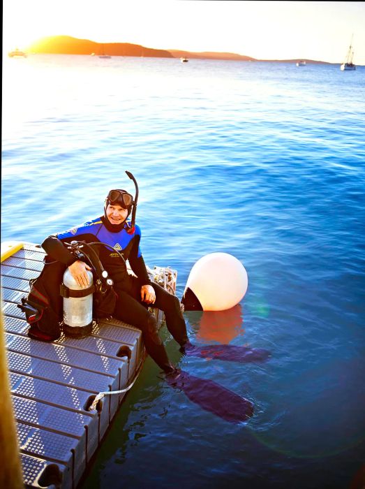 Image of a dive instructor at the Great Barrier Reef