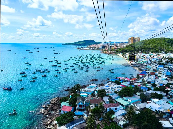 Cable-car-ride-to-Hon-Thom---Phu-Quoc---Vietnam---Image-by-James-Pham-4679.jpg