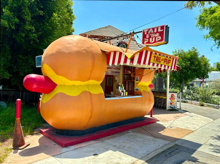 Hot dog stand Tail o the Pup, shaped like a hot dog, West Hollywood, California, USA