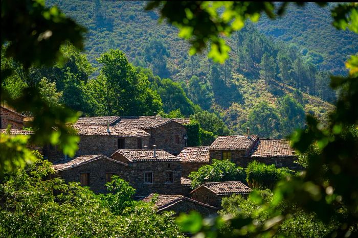 Portugal-Beiras-Serra-da-Lousa-Cerdeira-Village-2-DJClarke.jpg