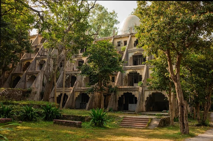 An ashram nestled amid lush greenery