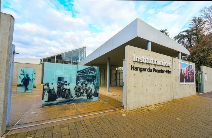 Exterior view of Hangar du Premier Film