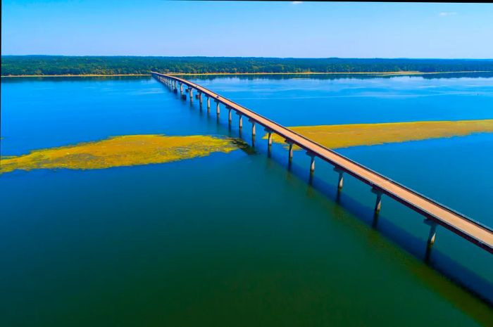 Aerial shot of the John Coffee Memorial Bridge spanning the Tennessee River along the Natchez Trace Parkway in Alabama, USA