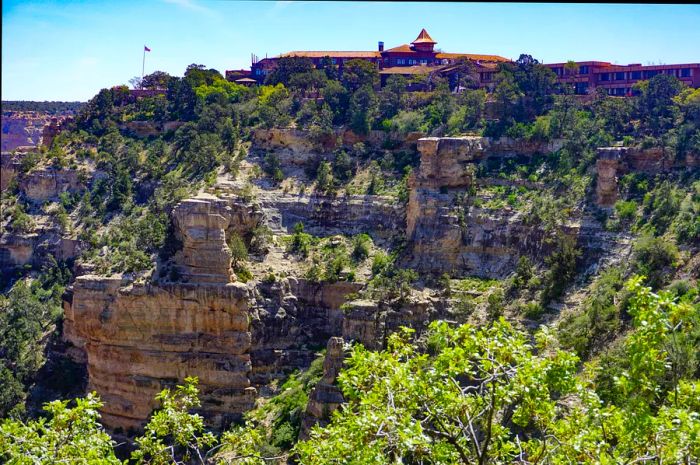 El Tovar Hotel in Grand Canyon National Park, Arizona, USA