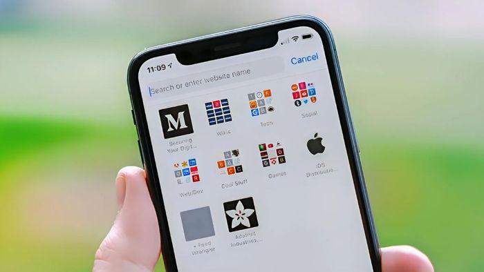Tại sao cần phải xóa lịch sử trên iPhone?