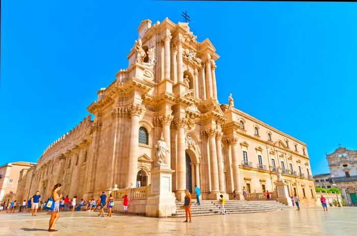 The square adjacent to Piazza del Duomo in Ortigia, Syracuse, Sicily, Italy